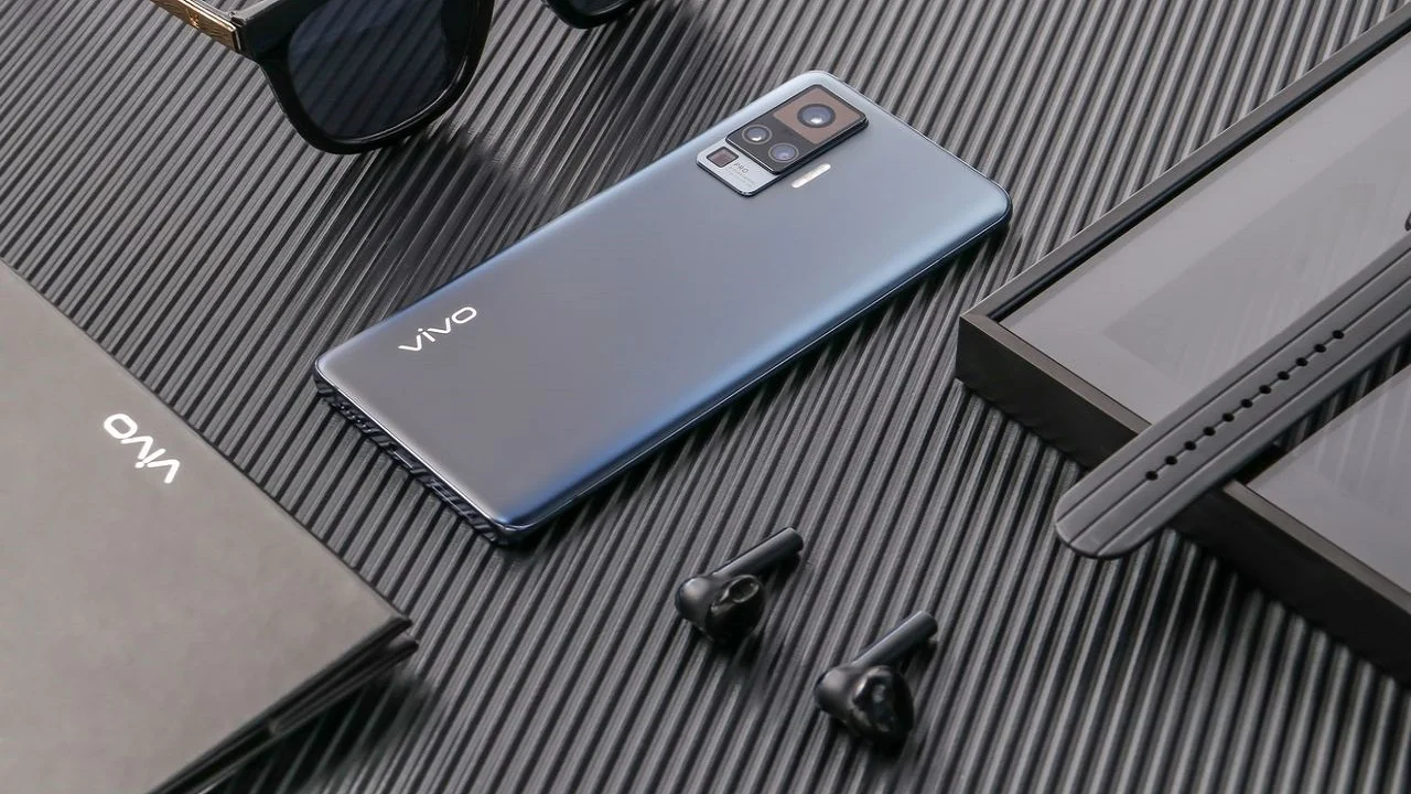 ¿Qué móvil vivo debo adquirir?